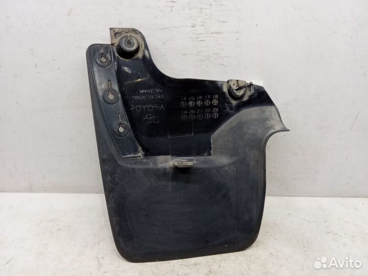 Брызговик задний левый Toyota Fortuner AN160 2015