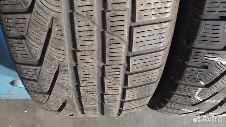 Pirelli Winter Sottozero Serie II 235/50 R19 103H