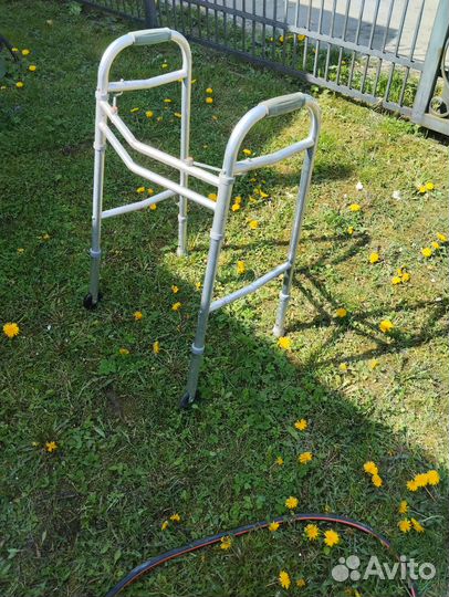 Ходунки для инвалидов