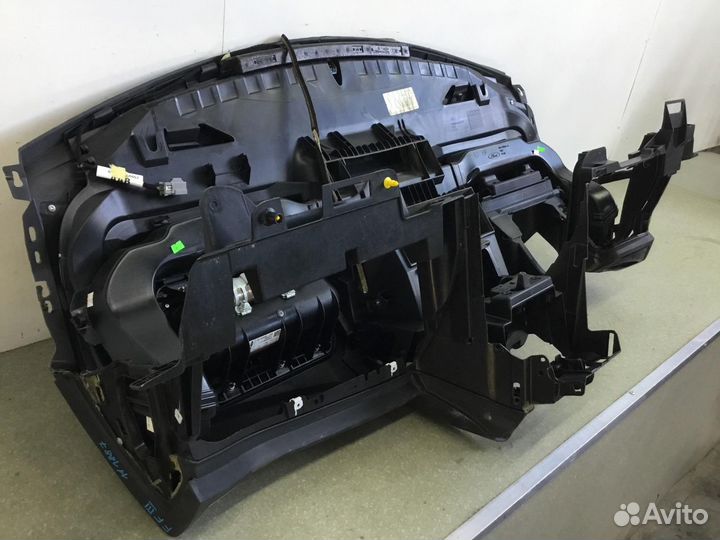 Торпедо Ford Focus III 2011