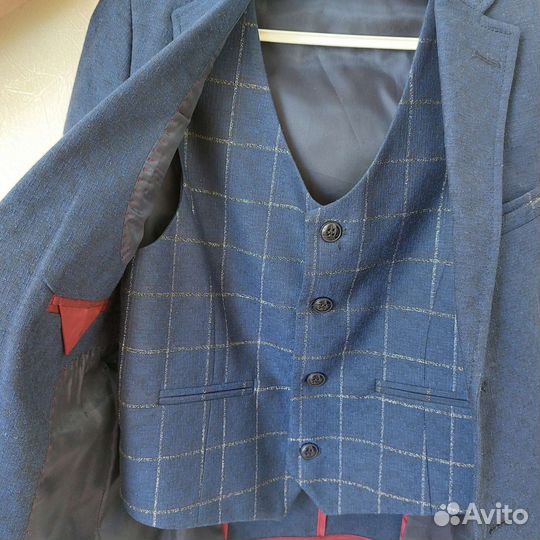 Школьный костюм