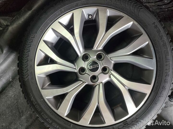 Nokian Tyres Hakkapeliitta 8 SUV 275/45 R21 110