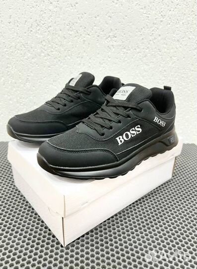 Кроссовки Boss эргономичные