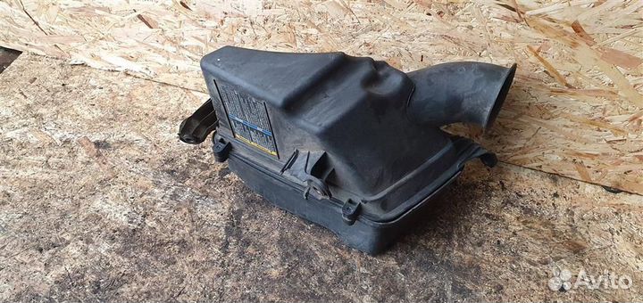 Корпус воздушного фильтра Cadillac SRX 1 2003-2009