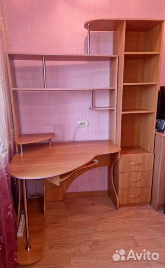 Компьютерный угловой стол б/у