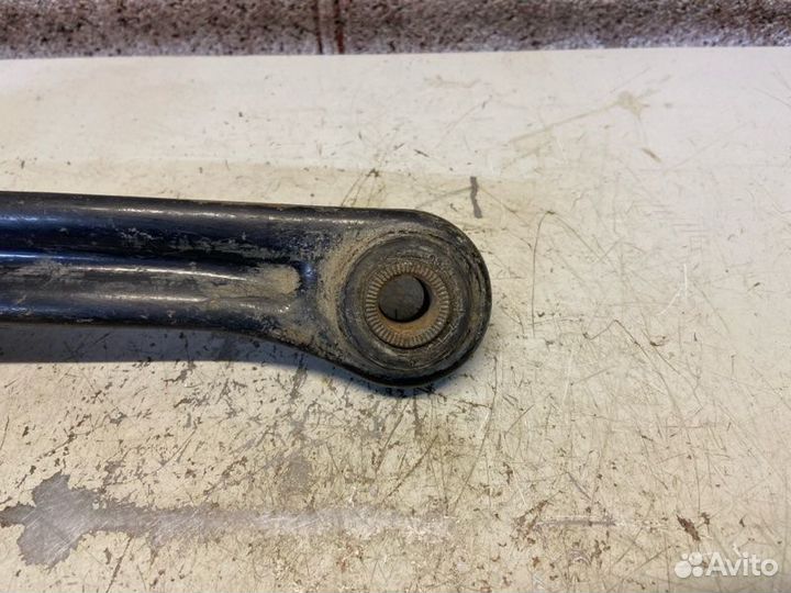 Рычаг поперечный задний правый Hyundai Accent 2