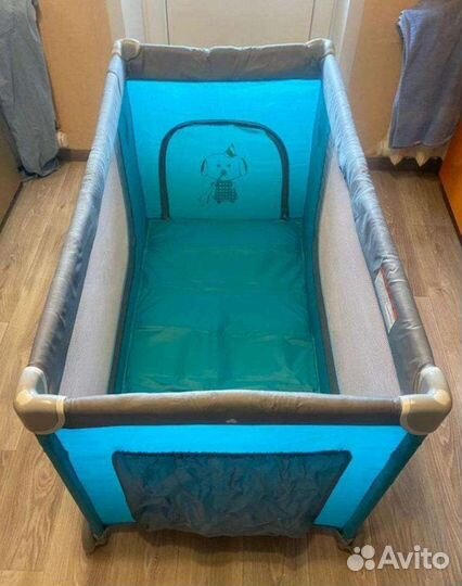 Продам манеж очень удобный и комфортный