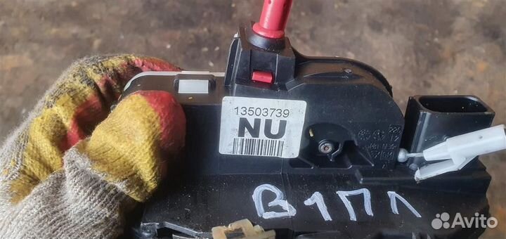 Замок двери передней левой Chevrolet Orlando 2011