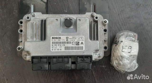 Peugeot Citroen блок управления двигателем