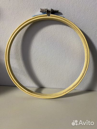 Пяльцы для вышивания деревянные 13см