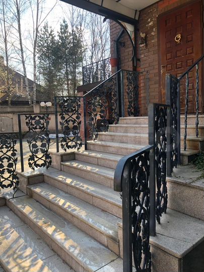 Дом 388 м² на участке 15 сот.