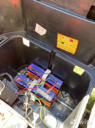 Детский автомобиль на аккумуляторе