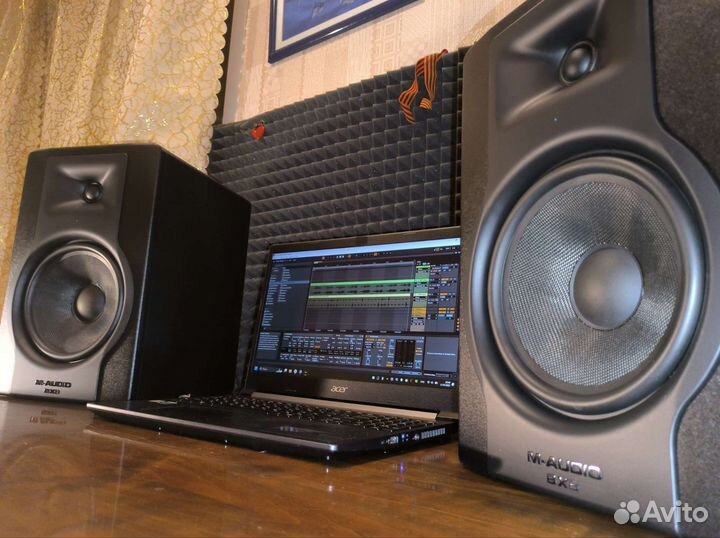 Активная полочная акустика M-Audio BX8 D3