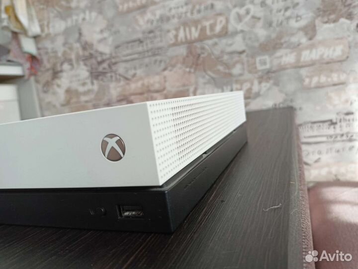 Xbox One X 1 tb