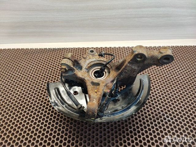 Кулак поворотный передний правый LADA X-Ray