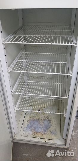 Холодильный шкаф 700л