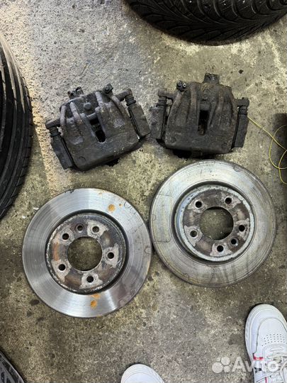 Суппорта передние в сборе land rover discovery 3