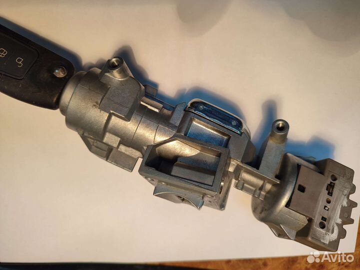 Замок зажигания ford focus 2. mondeo LZ3424