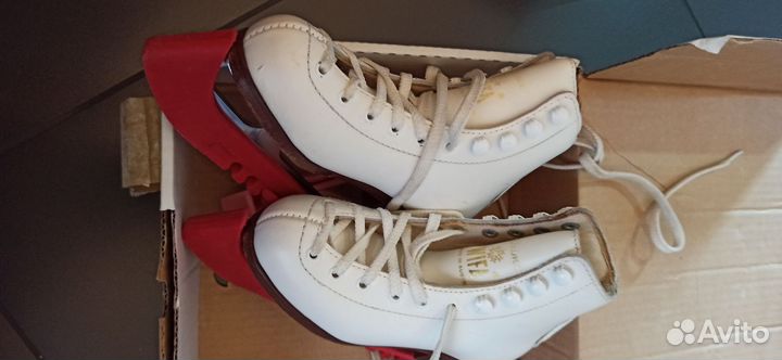 Коньки фигурные wifa 28