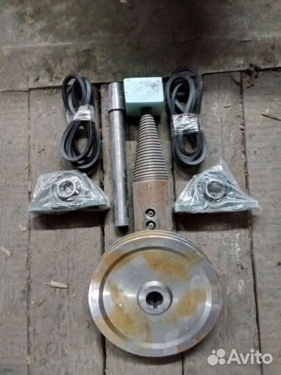 Дровокол с конусом и электромотором