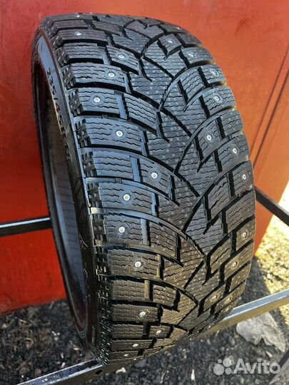 Delinte Winter WD42 235/45 R18 98T