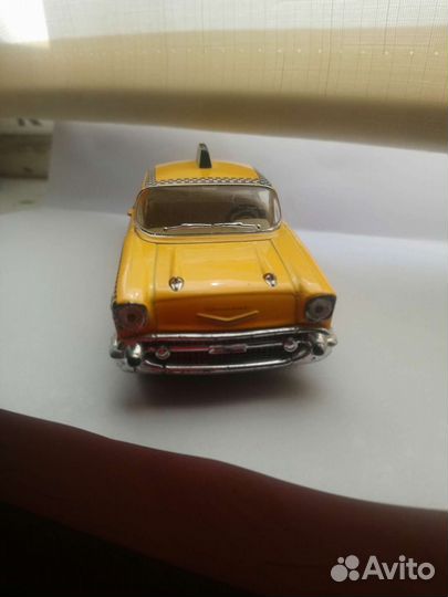 Модель автомобиля 1:40