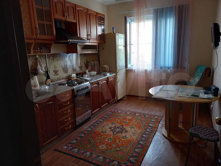 2-к. квартира, 68 м², 1/17 эт.