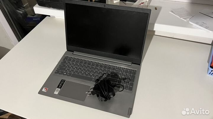 Ноутбук Lenovo idealPad S-145