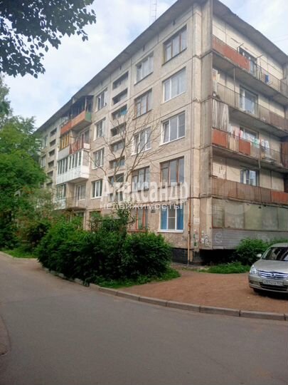 Комната 32 м² в 2-к., 1/5 эт.
