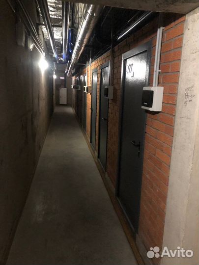 Кладовка на автостоянке