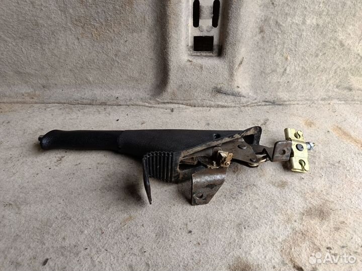 Ручник стояночного тормоза Rover 45