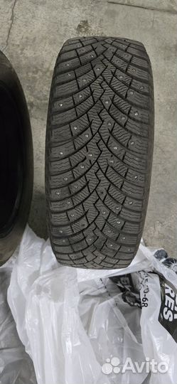 Pirelli Ice Zero 2 215/55 R17