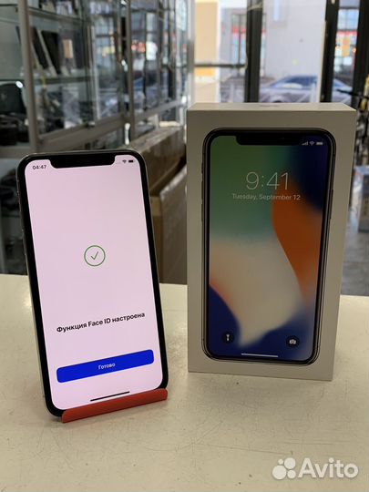 iPhone X, 64 ГБ