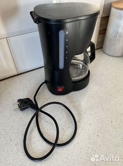 Капельная кофеварка Maxwell MW-1657BK