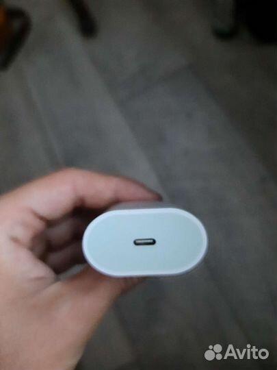 Блок питания для iPhone