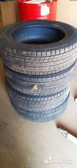 Dunlop Winter Maxx SJ8 215/60 R17