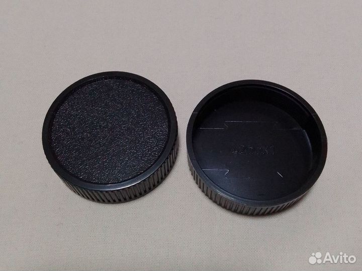 Продается задняя крышка на объектив
