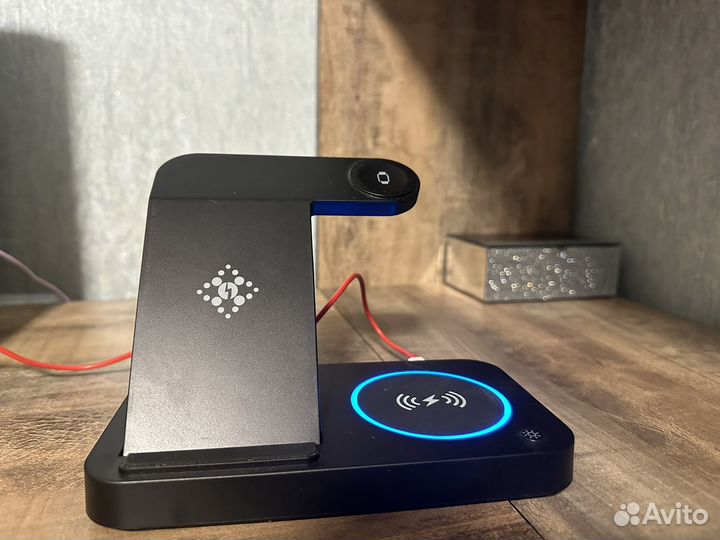 Беспроводная зарядка 3 в 1