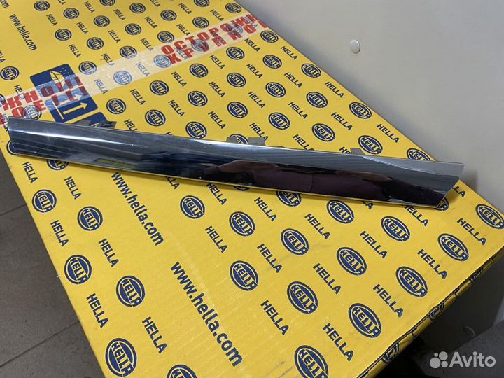 Хром верхний левый решетки радиатора mercedes benz