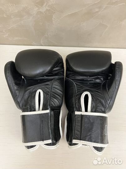 Боксерские перчатки 10 oz green hill