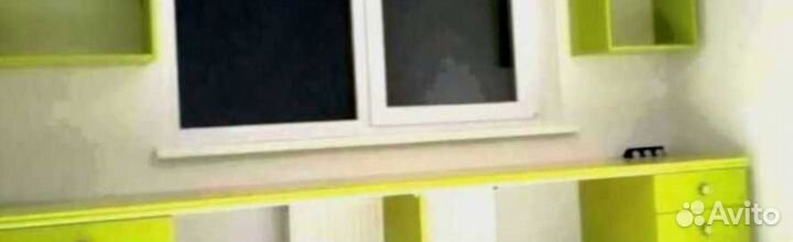 Рабочая зона в углу у окна