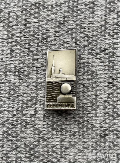 Значок времен СССР - Ленинград - Архитектура - Рек