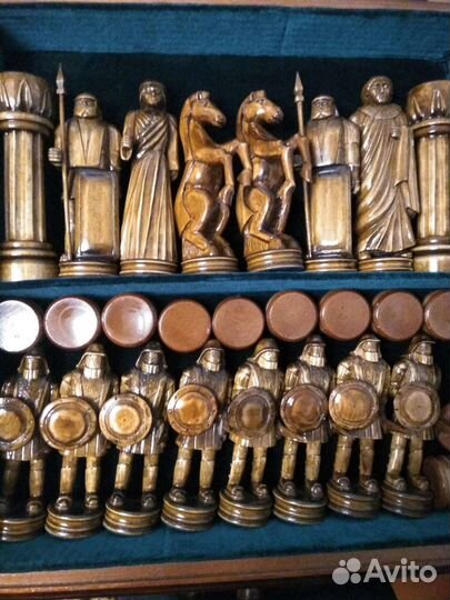 Шахматный стол (шашки)