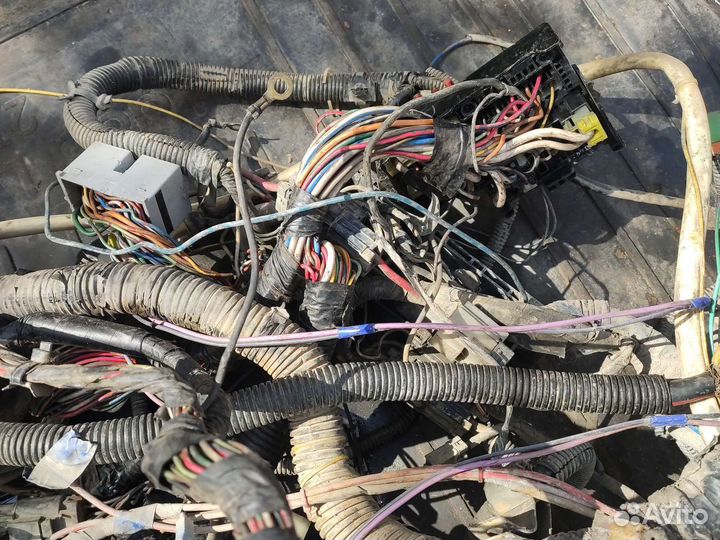 Коса двигателя подкапотная Ниссан Санни n13 дизель