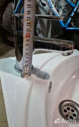 Раковина угловая Cersanit со смесителем