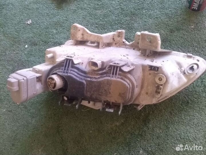 Фара Рено Лагуна 1 Правая