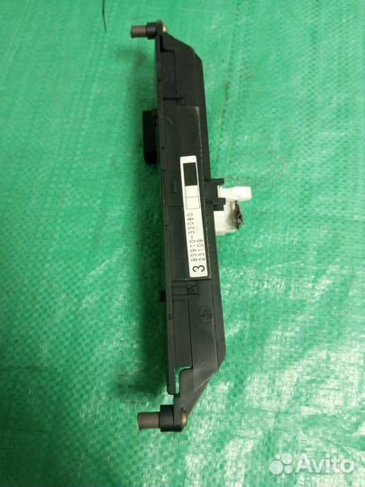 Часы Toyota Camry ACV 30 83910-33080