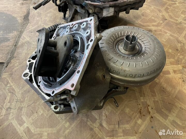 Разобранная коробка передач на Шевроле Лачети