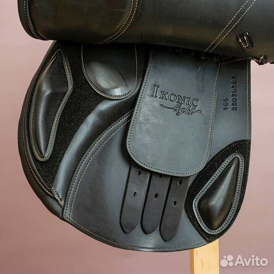 Седло конкурное Ikonic 16.5 2022 года
