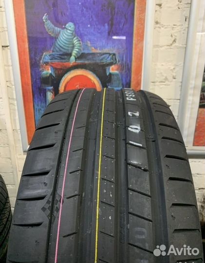 Kumho Ecsta PS91 225/45 R18 и 245/40 R18 94Y